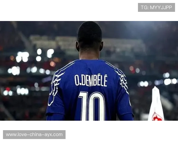 巴黎坚持围绕核心制造威胁,姆巴佩无球跑动极佳