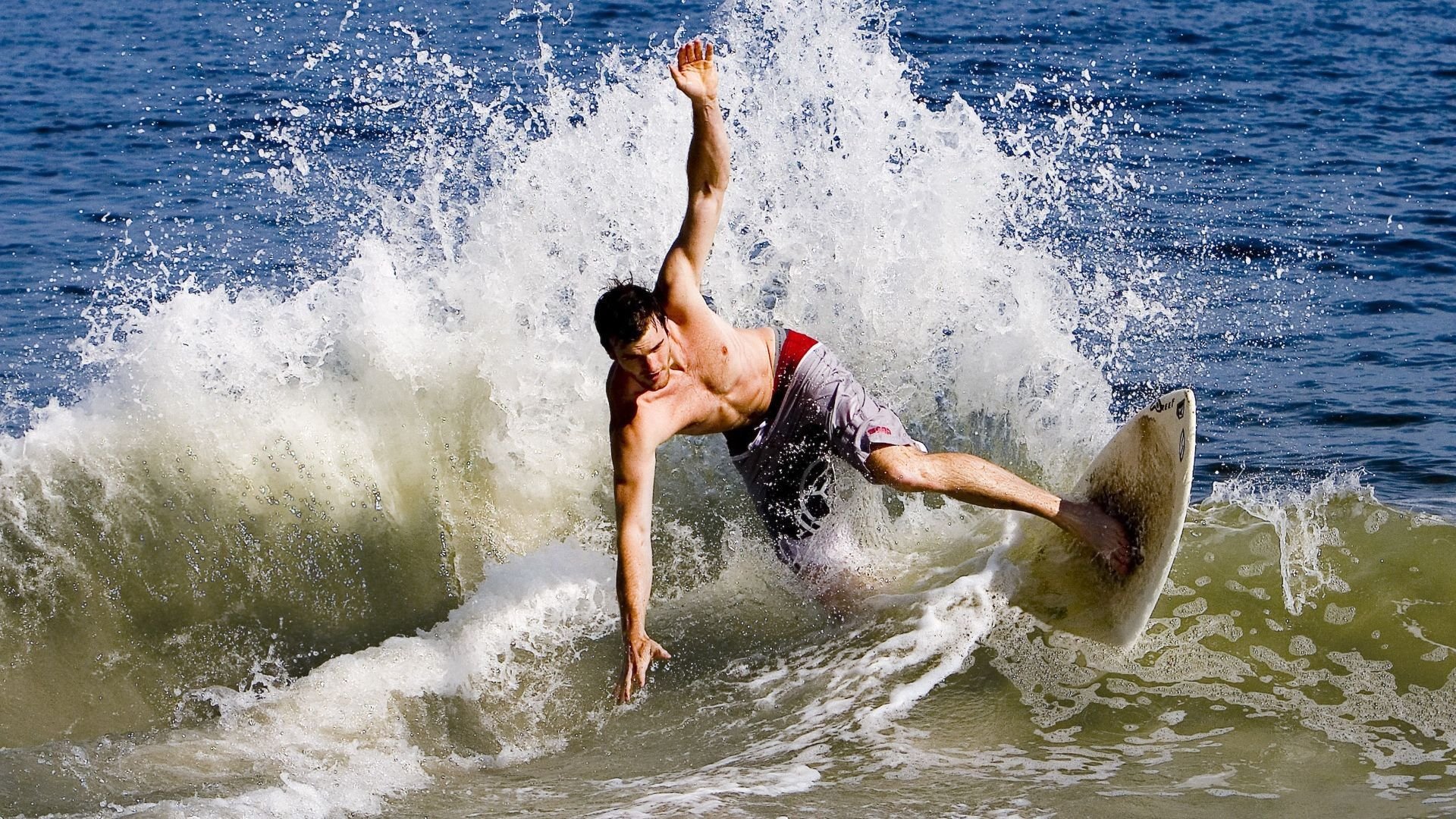 全国青少年足球锦标赛U17组 新星前锋上演单场四球